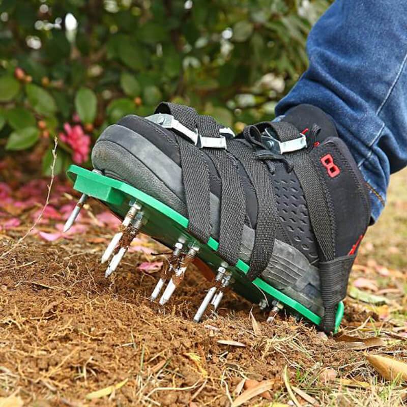 Lawn Aerator Shoes Garden Grass Aerator Spiked Sandals with 26 Spikes and Adjustable Straps Lawn Scarifier for Effectively Aerating Lawn Soil