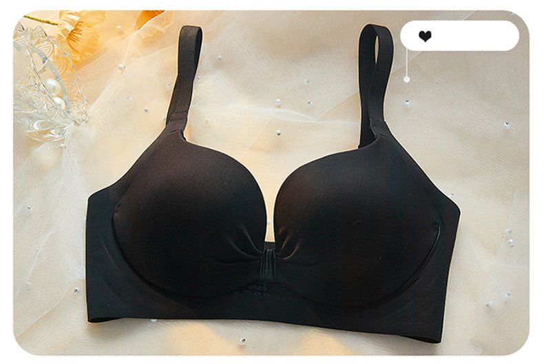 Zero Feel, 100% Charm—Your New Essential Bra!