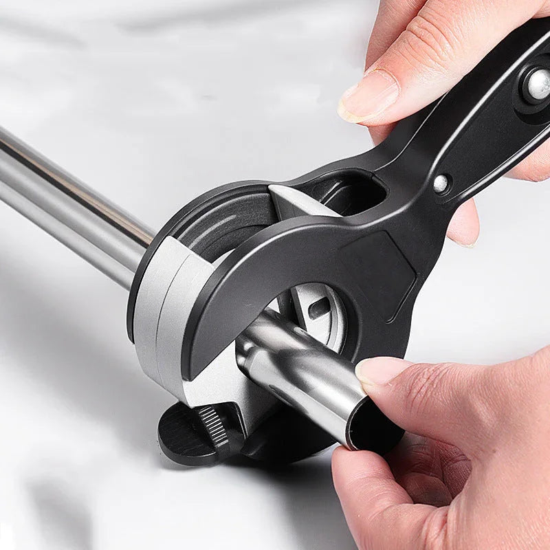 🎁Hot Sale 50% OFF⏳ One-Hand Ratchet Pipe Cutter - Ergonomic Design for Precise Cuts on Copper/Plastic/Aluminum 🛠️📏