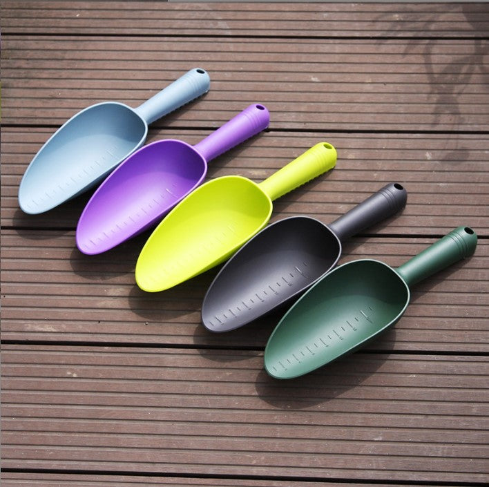 The Ultimate Gardening Helper: Durable Flower Spade