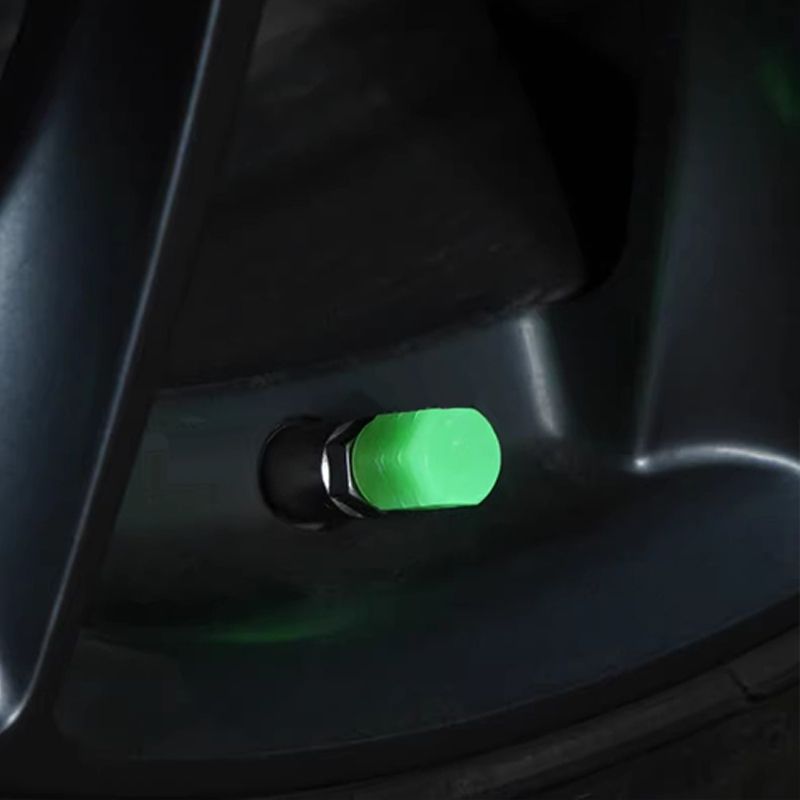 🔥While Supplies Last 40% OFF!🎉 Glow-in-the-dark valve caps (tire valve caps) 🚗💫