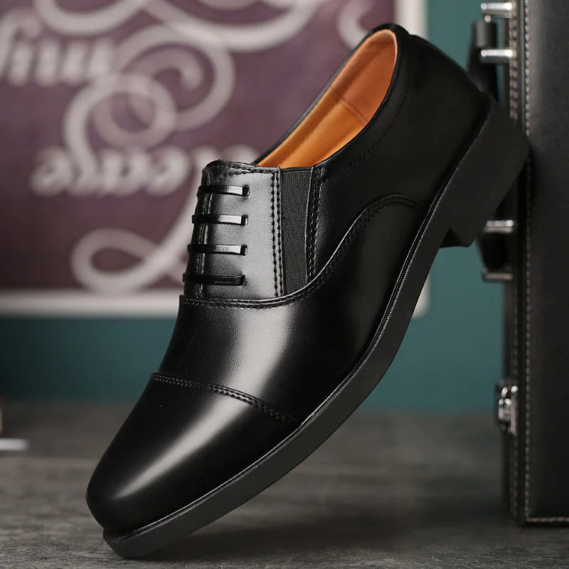 Chaussures en cuir pour hommes d'affaires.