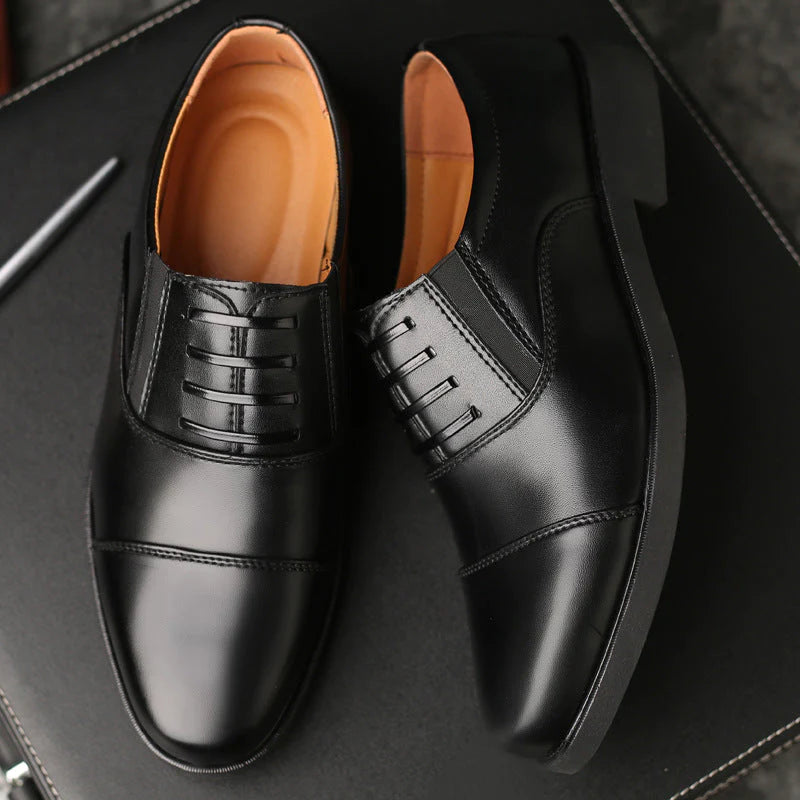 Chaussures en cuir pour hommes d'affaires.