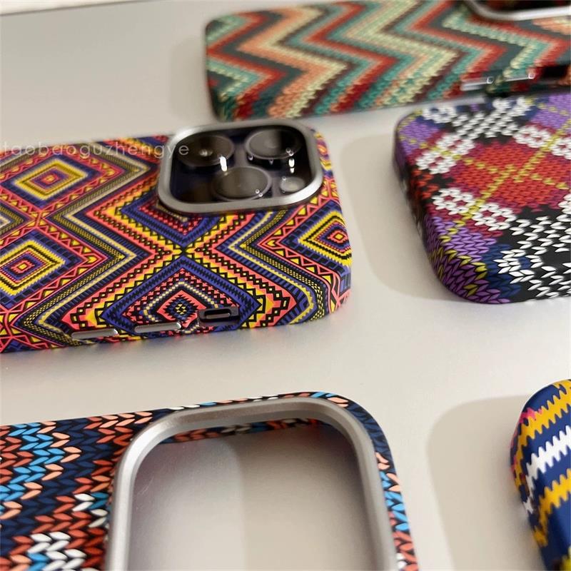 Bohemian Style Night Glow Patterned Magnetic Phone Case for Iphone