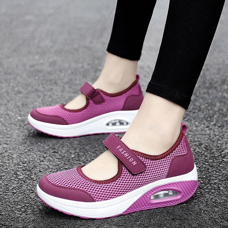 Stretchable Breathable Lightweight Walking Shoes