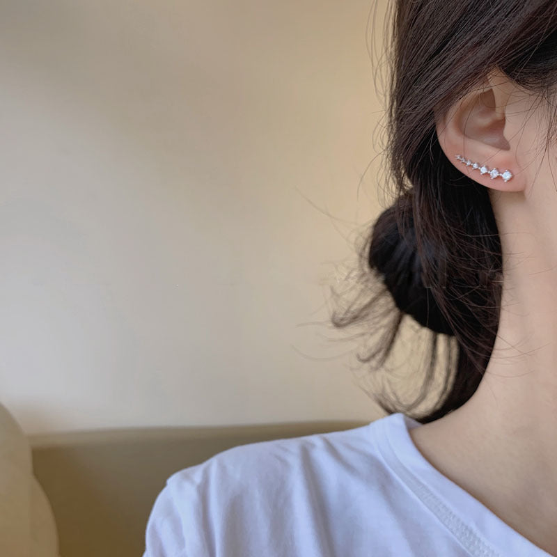 Ear Stud with Seven Stars and Diamonds